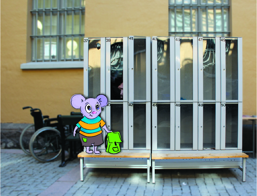 Pieni hiirihahmo seisoo penkillä säilytyskaappien edessä.